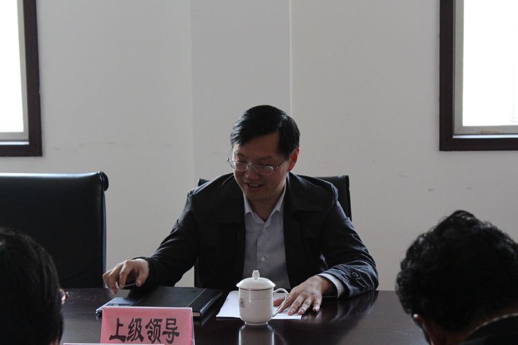 區委常委、區紀委書記姚超到教育實踐活動聯系點調研并召開座談會