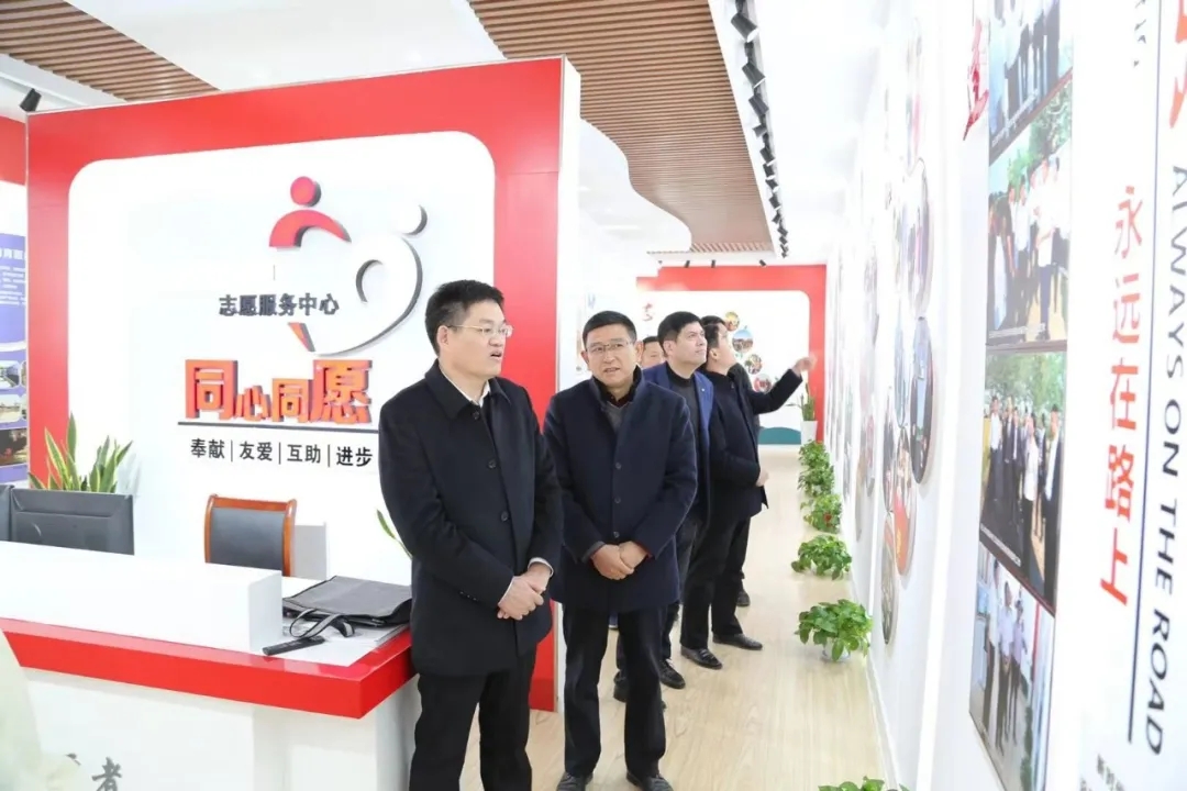 區(qū)委常委、區(qū)紀委書記梁浩到崗埠農(nóng)場開展調(diào)研